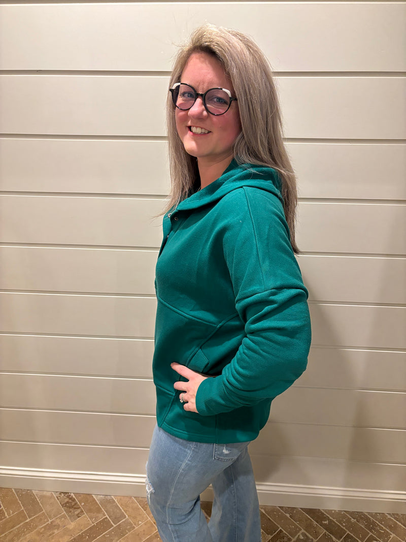 EMERALD HALF BUTTON FLEECE HOODED PULLOVER WITH KANGAROO POCKET