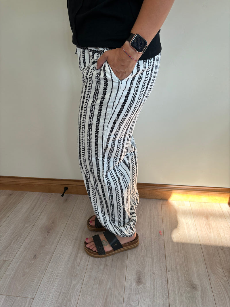 Stripe Geometric Print Drawstring Cuff Pants