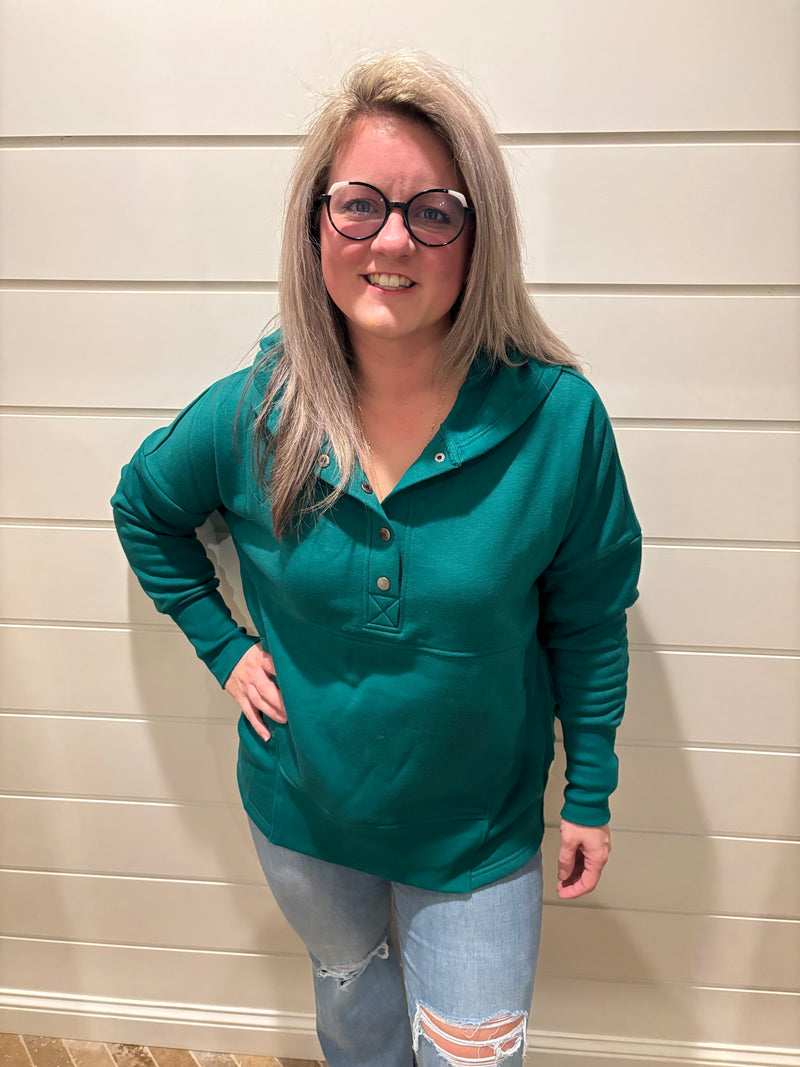 EMERALD HALF BUTTON FLEECE HOODED PULLOVER WITH KANGAROO POCKET