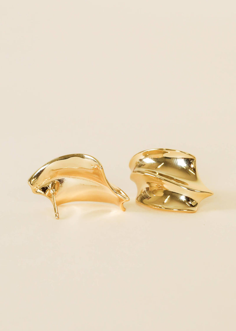 Bold Wave - Gold Earrings
